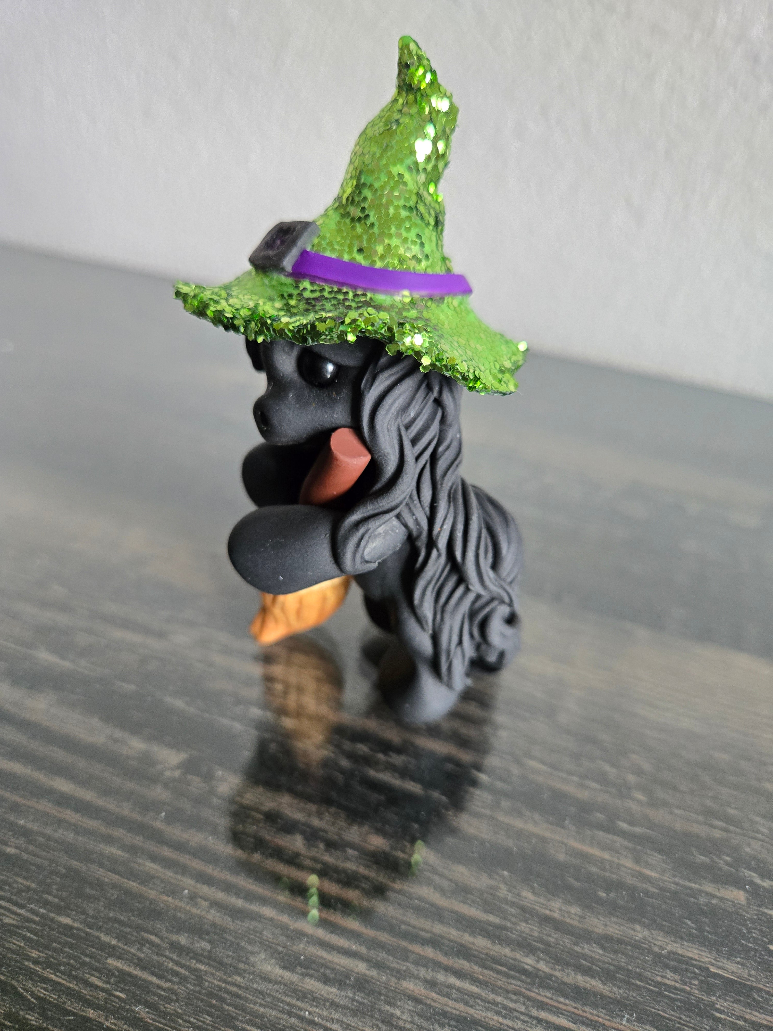 Salem 2.0 Pony "Theodora"